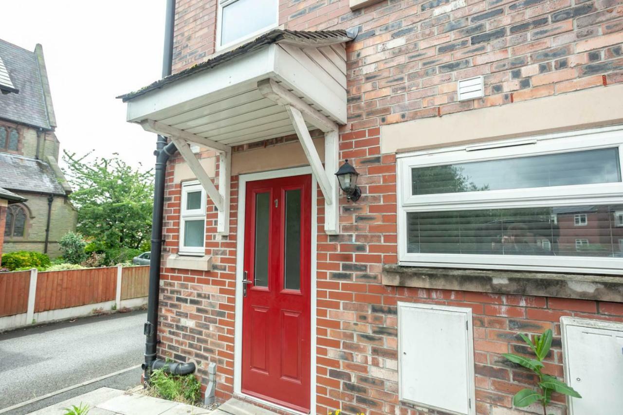 4 Bed Home, Driveway Parking Ideally Located In Latchford, Warrington - Executive St Marys House Exterior photo